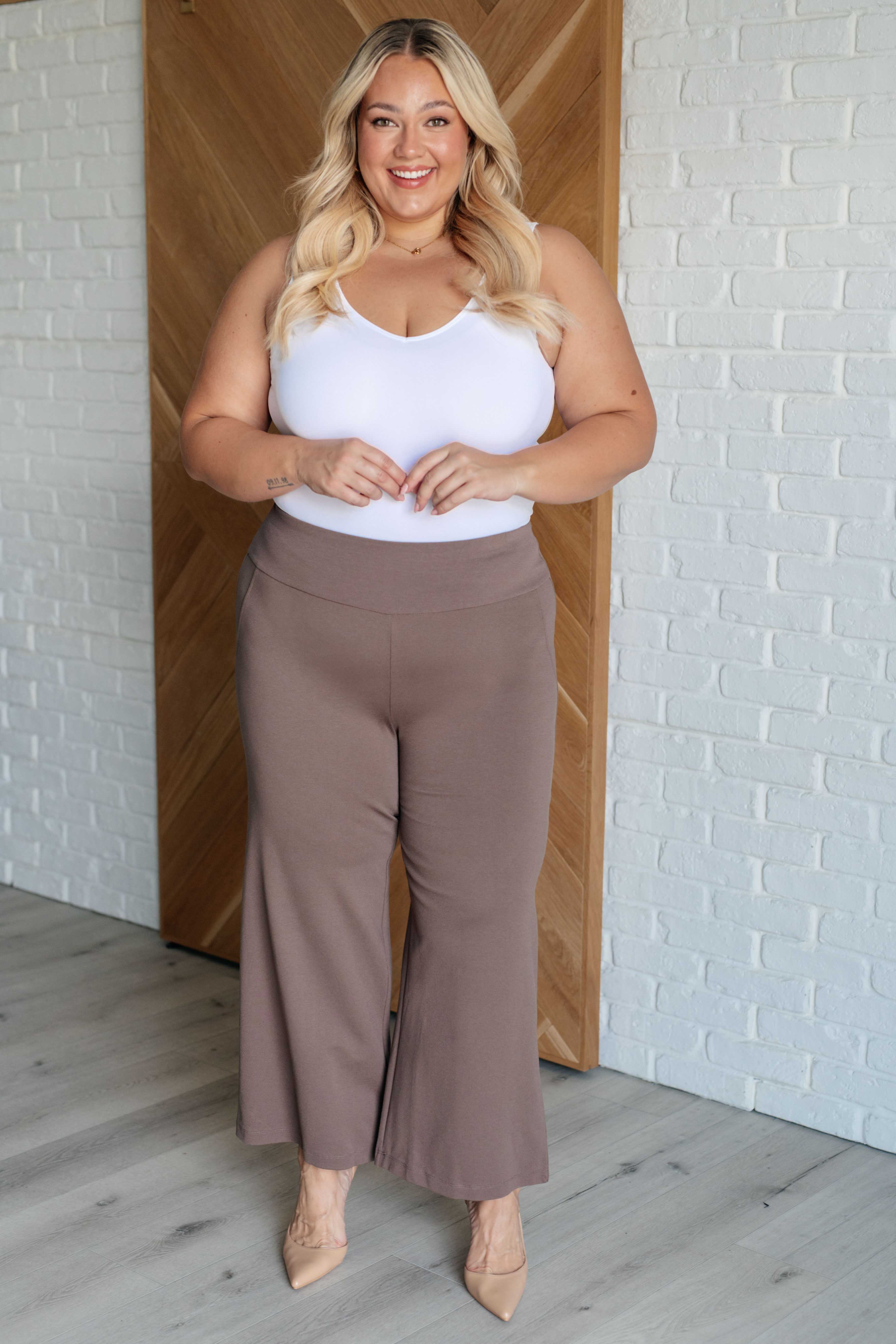 Magic Wide Leg Crop Pants in Dark Mocha – Royal Meadow Boutique